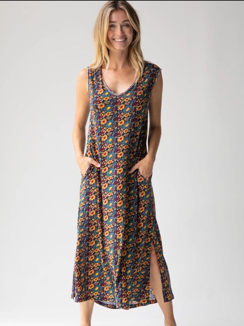 Natural Life NWOT Floral Maxi Dress Sleeveless Navy Slide Slits Size Medium
